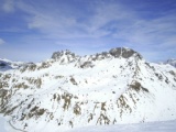 Горы позади Пассо Федайя, вид со спуска с Мармолады